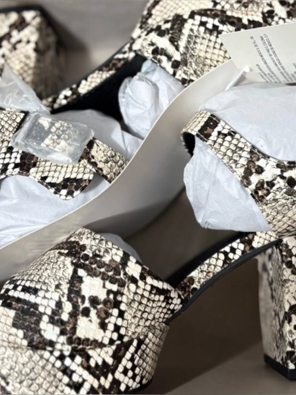Amazon Essentials Snake Print Platform Block Heel Sandals Womens Size 8 NIB - Picture 3 of 8